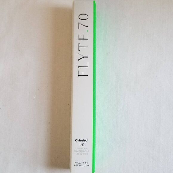 Flyte.70 - Chiseled.Lip Liner in Fame - Picture 7 of 9